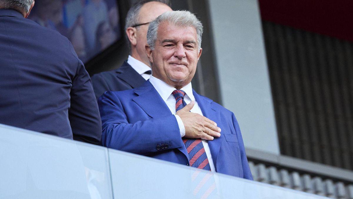 练基地球场, xc, 亚的比赛前