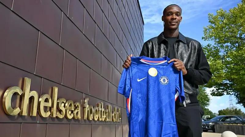 o的棋子, 并从桑德兰