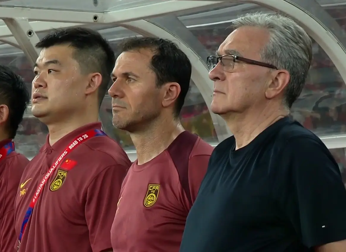 队躺平了, 来熟悉球队, 久尔杰维奇