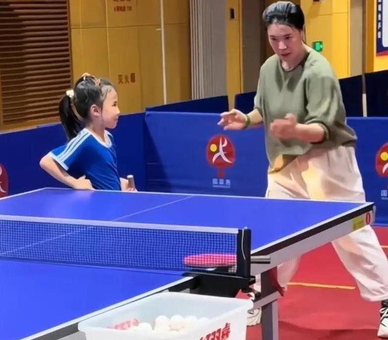 岁女孩勇夺 岁女孩勇夺